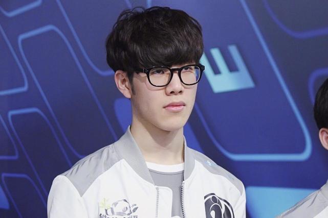 刺奠定了坚 刺奠定了坚